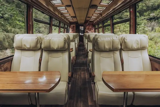 잉카레일 보이저 열차를 타고 마추픽추로 이동