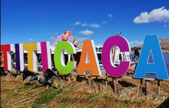 푸노에서 출발하는 빠른 보트 티티카카 호수 투어